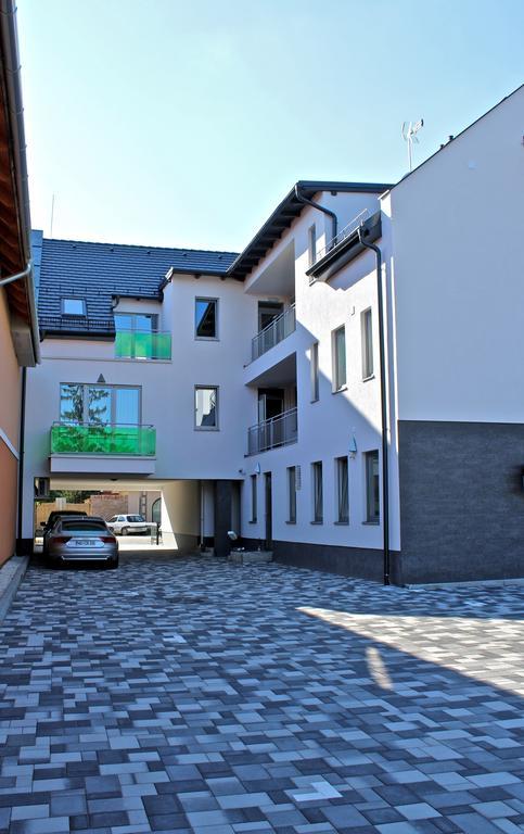 Olive Apartman Sárvár Eksteriør bilde